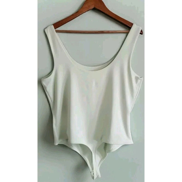 Express Bodysuit Women's XL Brightt Green Scoop Neck Thong NWT - Picture 7 of 7